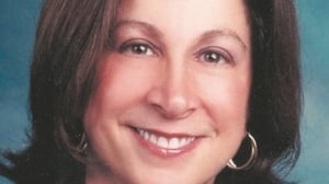 Lynn  Shapiro Snyder