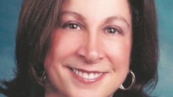 Lynn  Shapiro Snyder